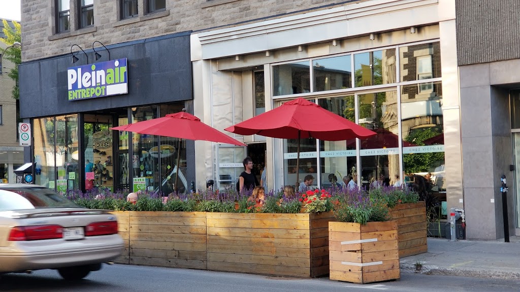 Chez Victoire | 1453 Avenue du Mont-Royal E, Montréal, QC H2J 1Z1, Canada | Phone: (514) 521-6789