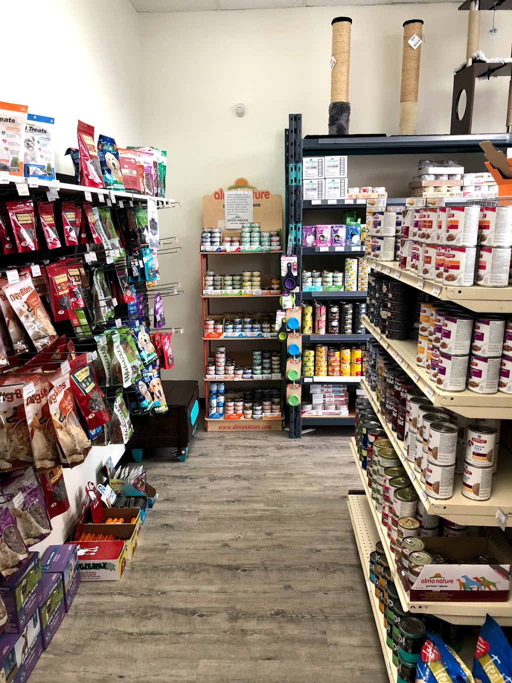 Fido et Felix | 820 Boulevard de Périgny, Chambly, QC J3L 1W3, Canada | Phone: (450) 403-1716