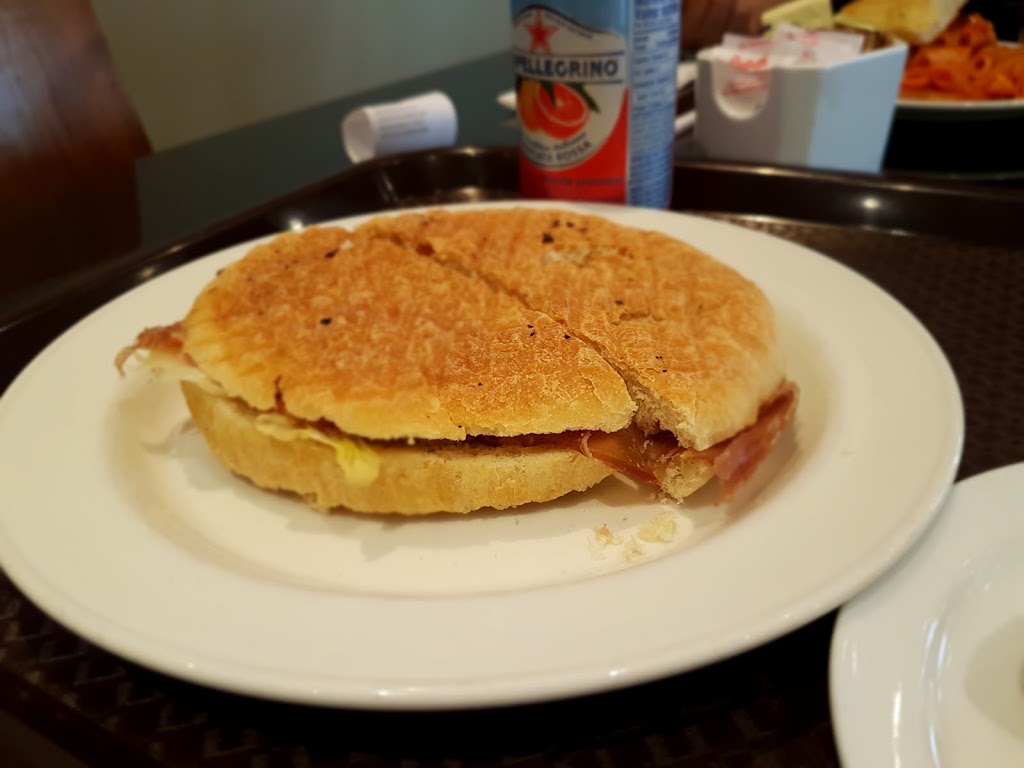 Zona Caffe | 9401 Jane St, Maple, ON L6A 4H7, Canada | Phone: (905) 303-1331