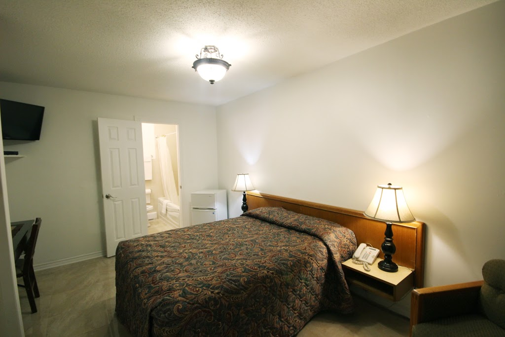 Motel Ritz | 137 Boulevard Gréber, Gatineau, QC J8T 3R1, Canada | Phone: (819) 568-0440