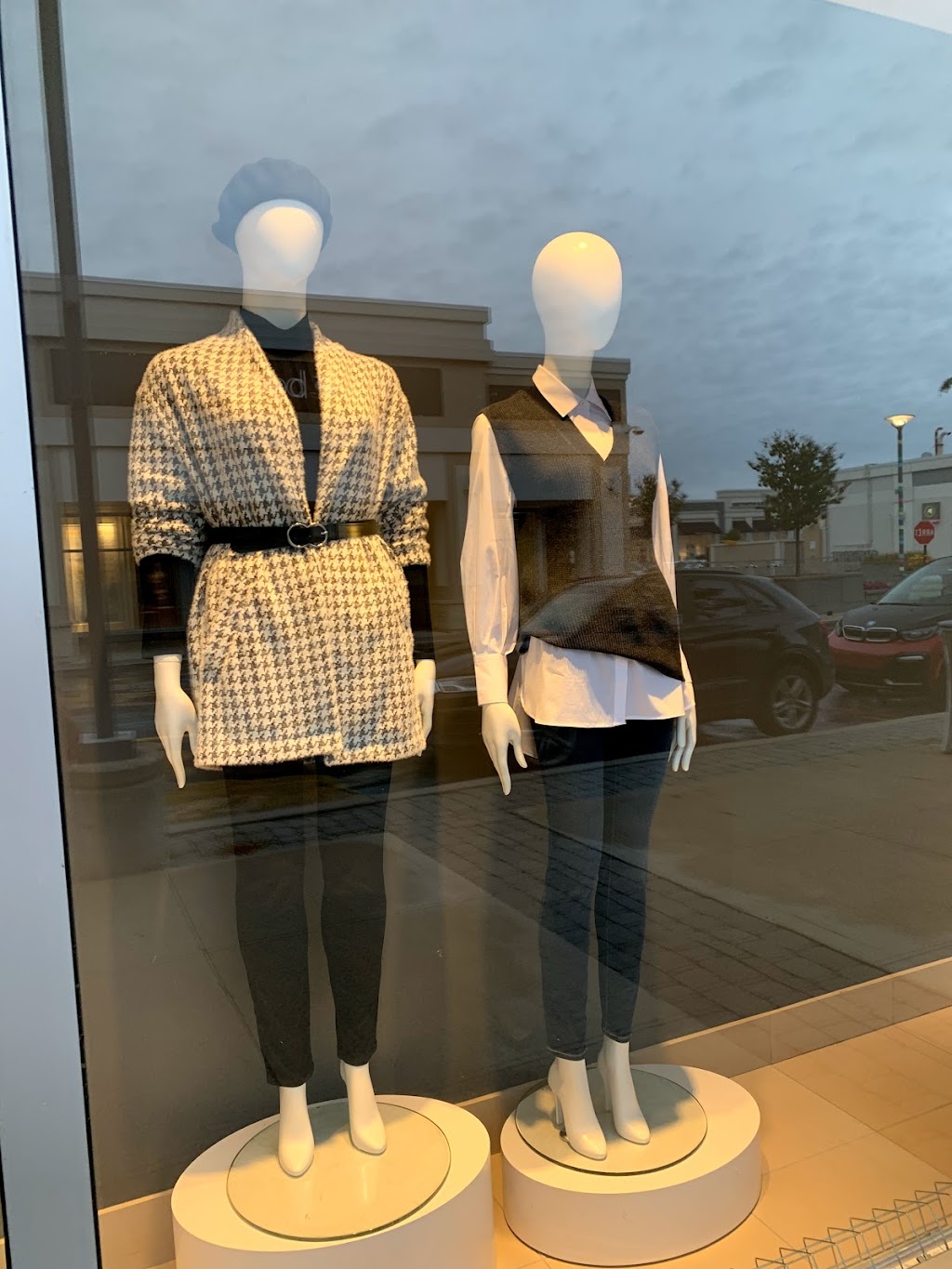 Reitmans | 9355 Boulevard Leduc, Brossard, QC J4Y 0A5, Canada | Phone: (450) 462-0673