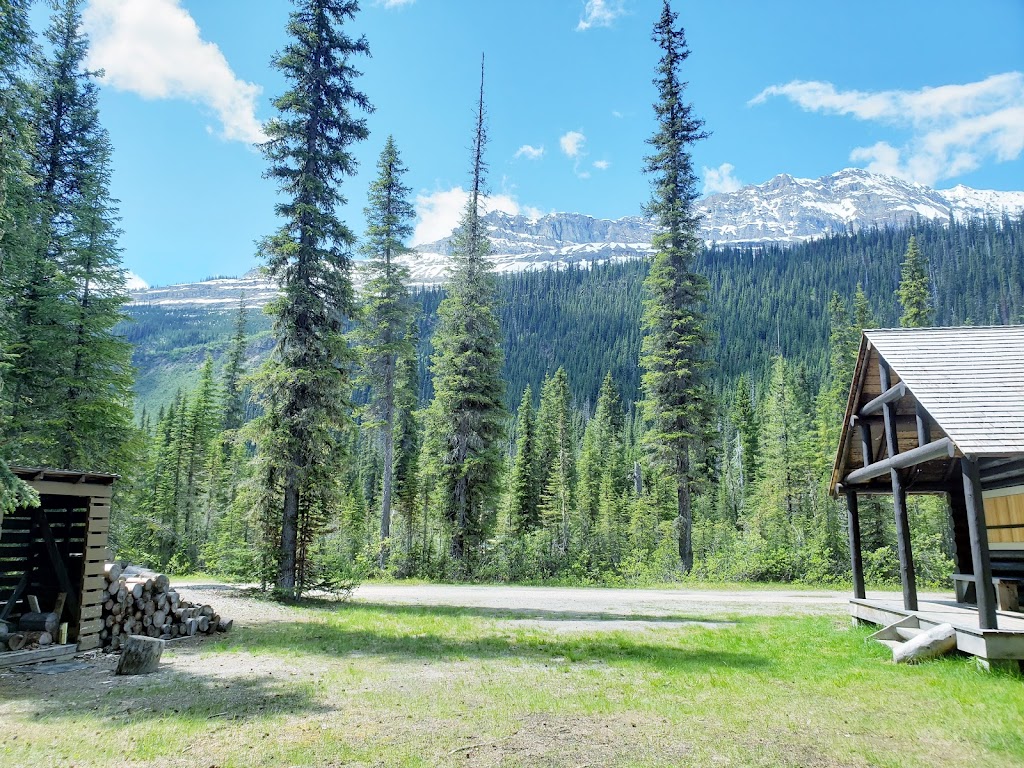 Takakkaw Falls | Yoho National Park, Columbia-Shuswap, BC V0A 1G0, Canada | Phone: (250) 343-6783