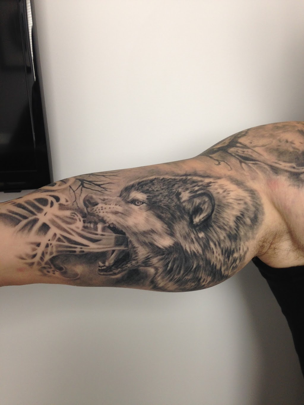The Iron Throne Tattoo | 1867 Portage Ave, Winnipeg, MB R3J 0H1, Canada | Phone: (204) 801-2084
