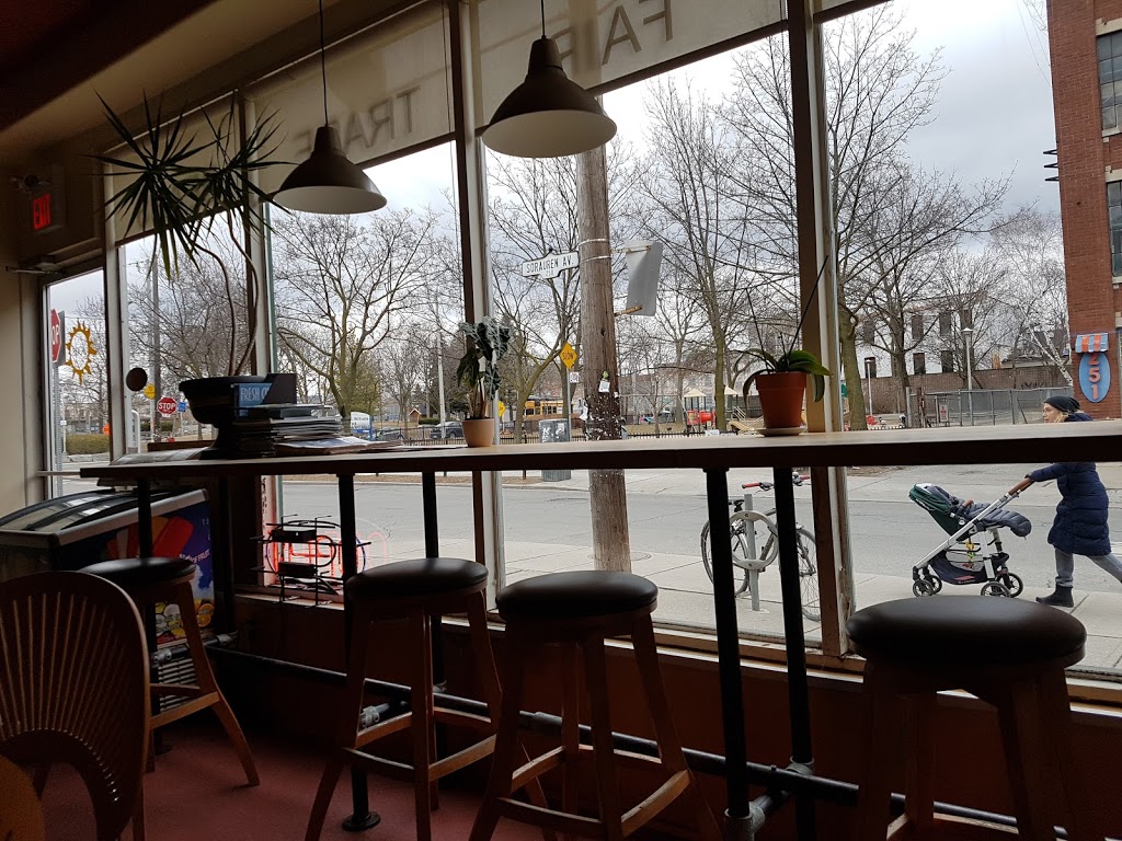 Sunny Joes Café | 250 Sorauren Ave, Toronto, ON M6R 1M1, Canada | Phone: (416) 539-9420