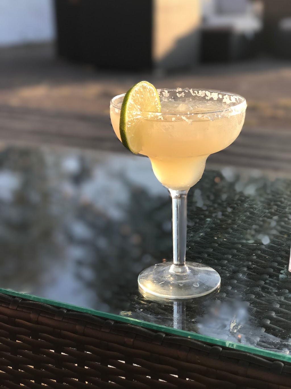 DOS. On The Lake | 3800 Hoover Rd, Blasdell, NY 14219, USA | Phone: (716) 823-8247