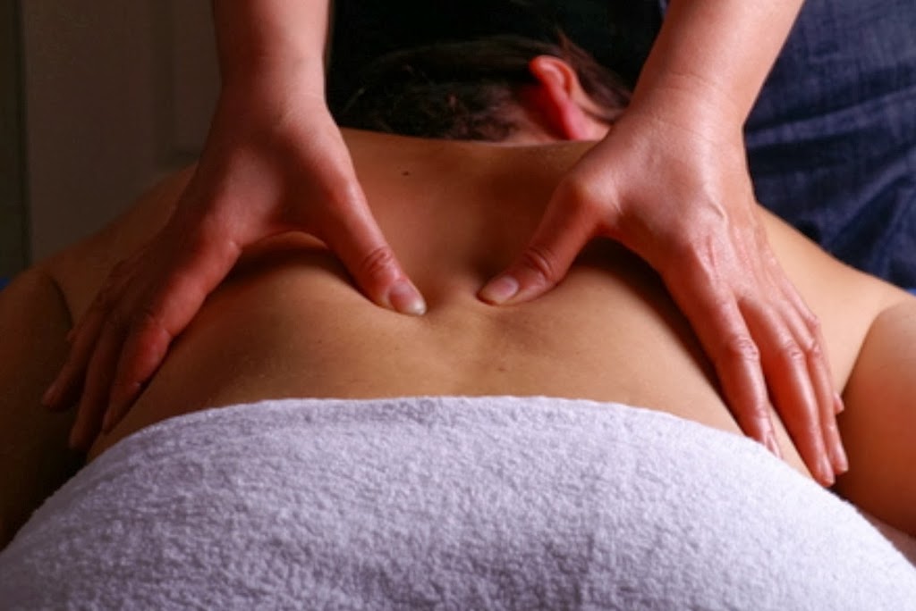 Massage Passion | 8 Chemin du Golf, Baie-Saint-Paul, QC G3Z 1X6, Canada | Phone: (418) 240-0771