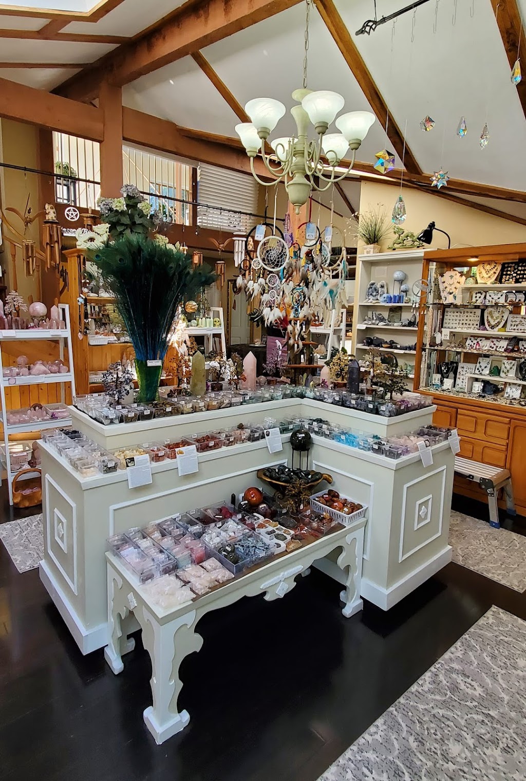 Crystal Quest | 3881 Yellow Point Rd, Ladysmith, BC V9G 1E9, Canada | Phone: (250) 240-6113