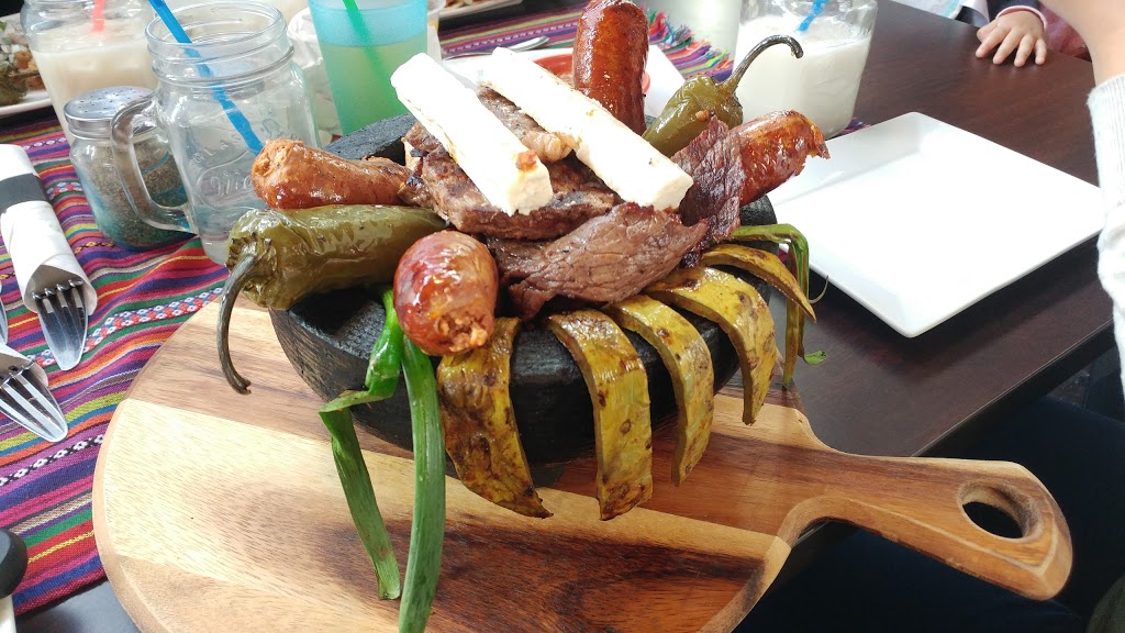 Mexico Lindo Tacos & Grill | 2755 Broadmoor Blvd, Sherwood Park, AB T8H 0A3, Canada | Phone: (780) 464-0528