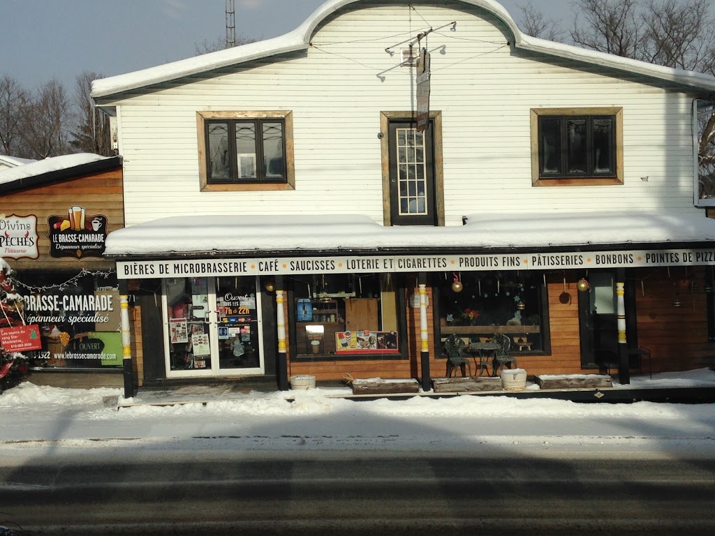 Le Brasse-Camarade | 71 Rue Principale, Saint-André-Avellin, QC J0V 1W0, Canada | Phone: (819) 983-1922