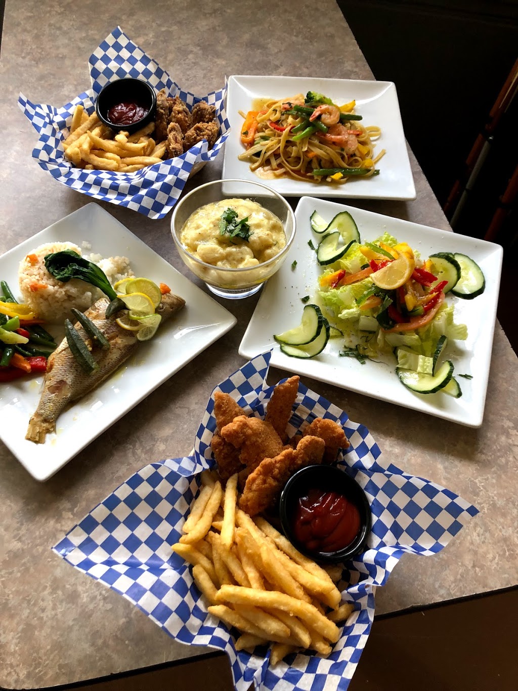 The Rivers Restaurant and Bar | 1602 Eglinton Ave W, York, ON M6E 2G8, Canada | Phone: (647) 739-3612