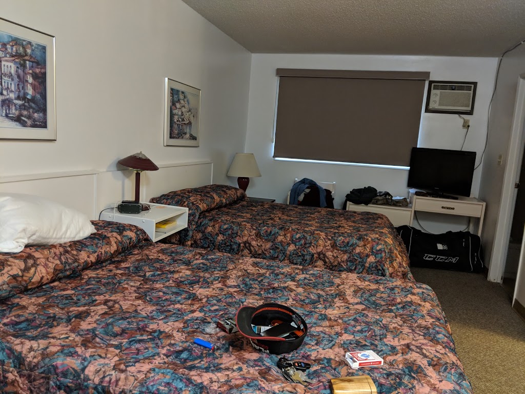 Forestburg Motor Inn | 4906 54 St W, Forestburg, AB T0B 1N0, Canada | Phone: (780) 582-3935