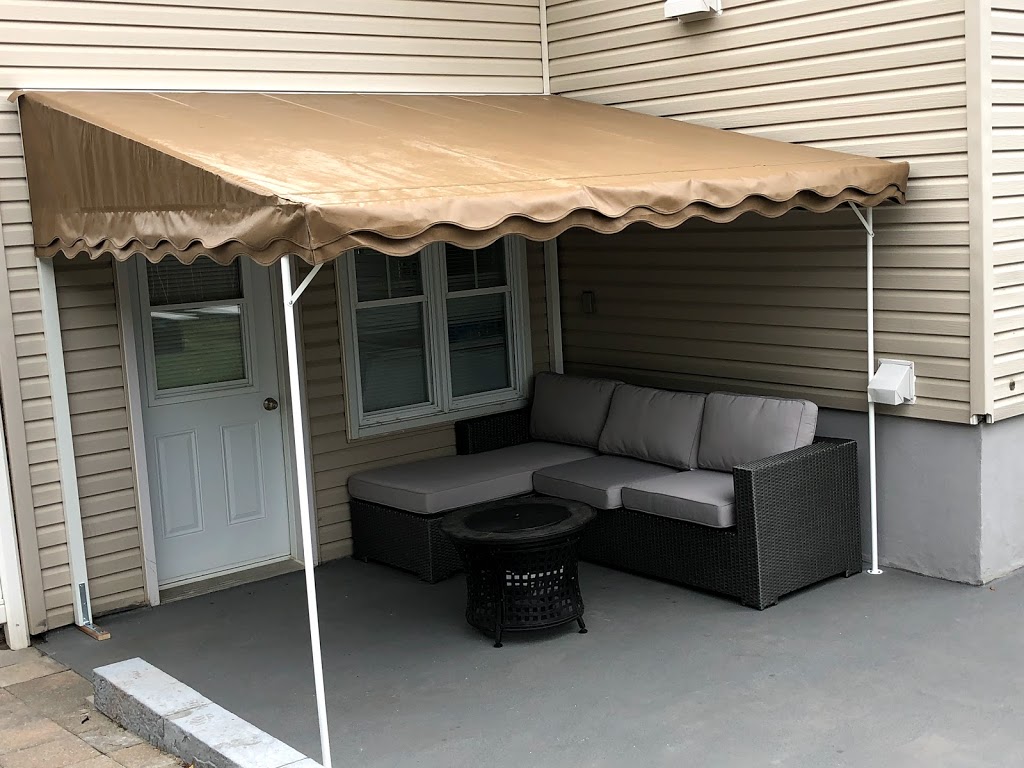 Maison Jaune | 8490 Chemin de Chambly, Saint-Hubert, QC J3Y 5K2, Canada | Phone: (450) 676-5240