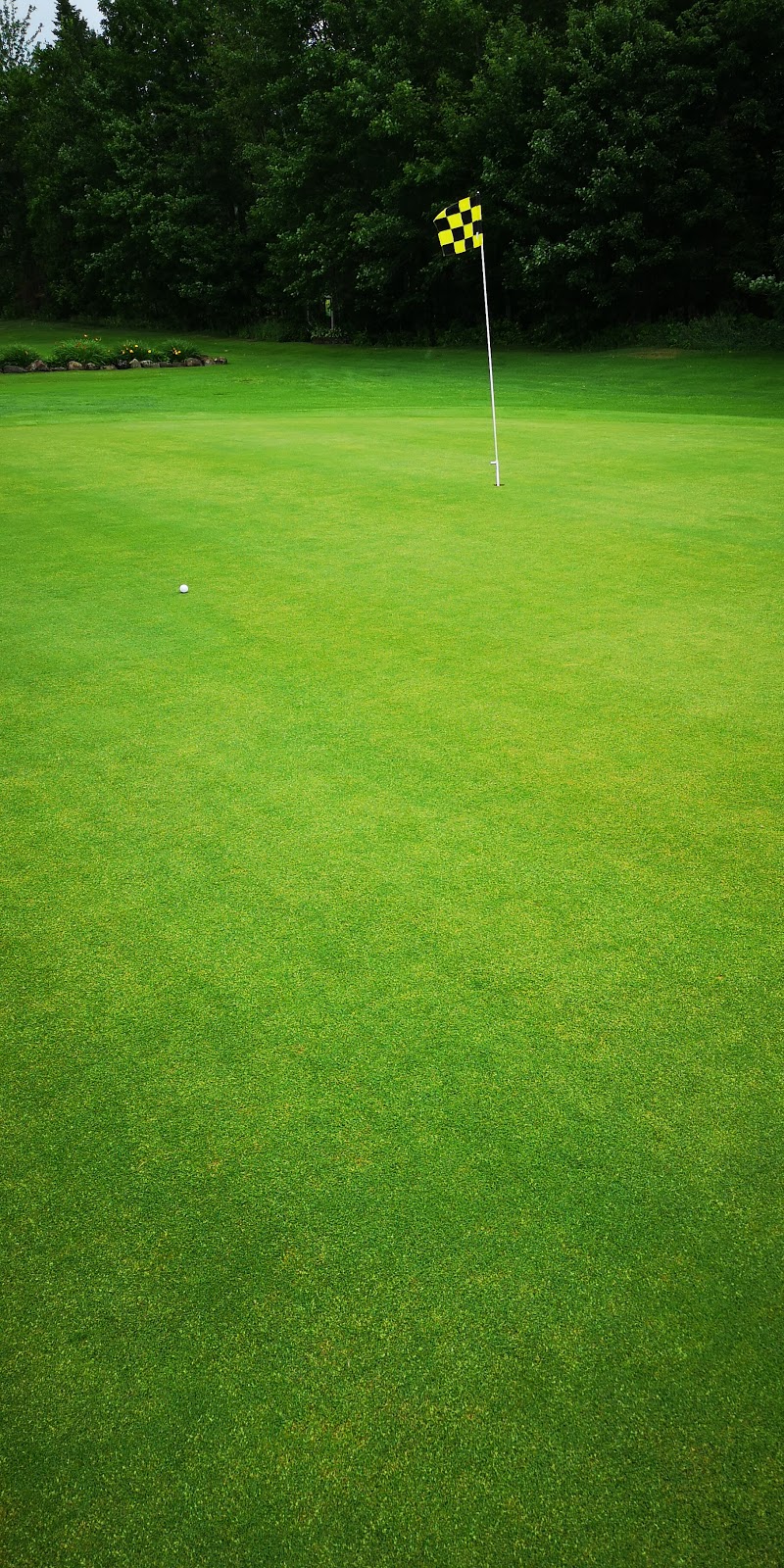 Club de Golf lÉmeraude | 2064 Boulevard Lemire O, Drummondville, QC J2B 8A9, Canada | Phone: (819) 475-1177