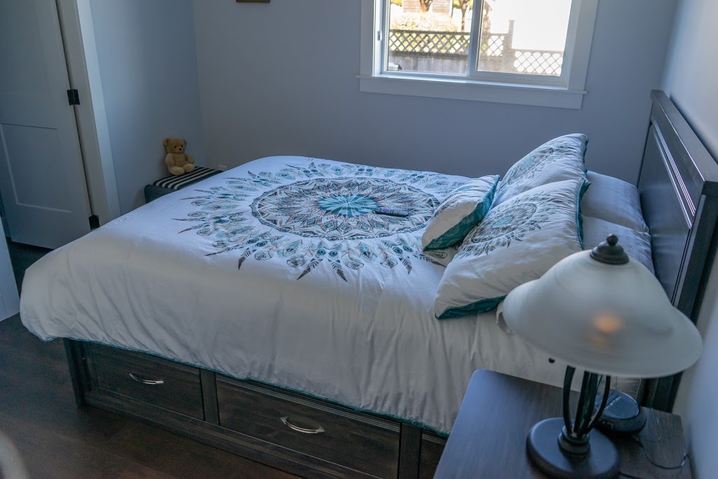 Harrison House Bed and Breakfast | 3445 South Rd, Gabriola, BC V0R 1X7, Canada | Phone: (778) 808-8084