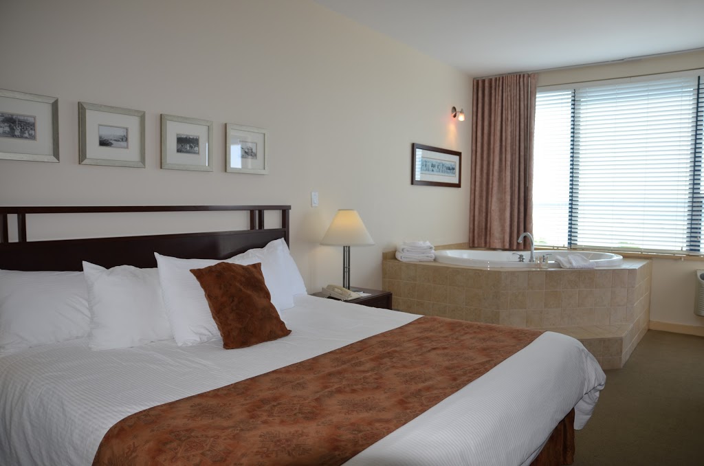 Ocean Promenade Hotel | 15611 Marine Dr, White Rock, BC V4B 1E1, Canada | Phone: (888) 976-2326