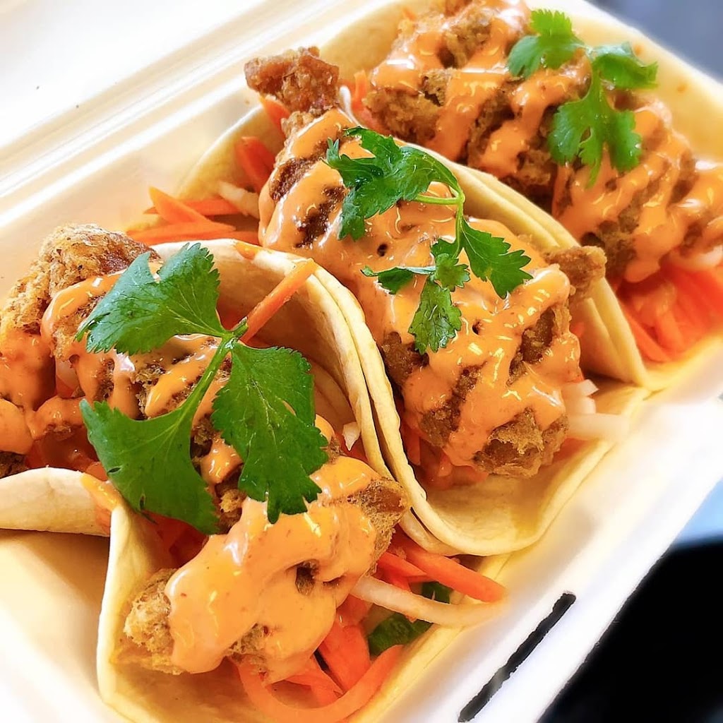 Henrys Hip Eats | 1507 Powell St, Vancouver, BC V5L 5C3, Canada | Phone: (778) 898-3565