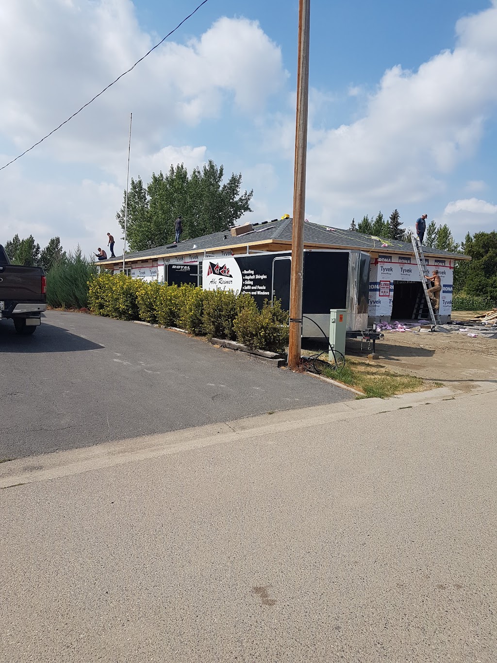 K & M Hall Concrete Ltd | 416 Clark Ave, Lethbridge, AB T1K 8H4, Canada | Phone: (403) 635-1566