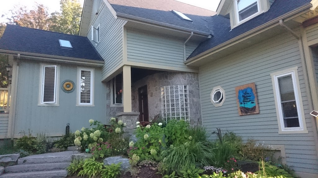 Echo Woods B & B | 226 Echo Bay Rd, Huntsville, ON P1H 1R4, Canada | Phone: (705) 784-9800