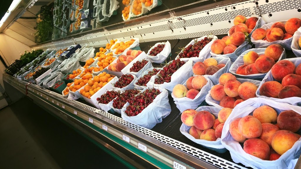 Glenmore Fresh Fruit & Produce | 2409-2435 Rojem Rd, Kelowna, BC V1V 2G3, Canada | Phone: (250) 863-5686