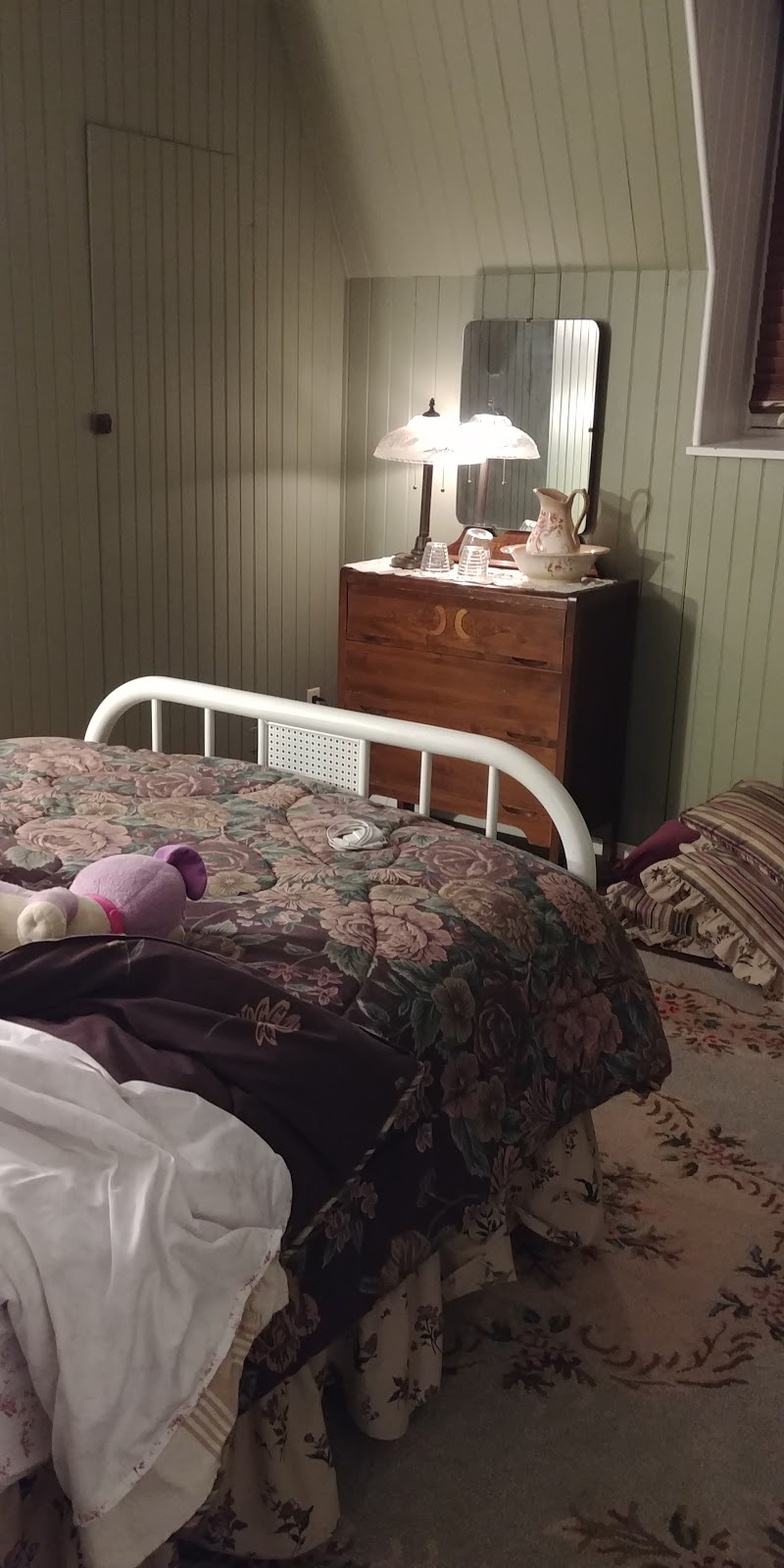 Gîte à La Maison DElyse | 218 LAMBERT AVE, Beauceville, QC G5X 1S5, Canada | Phone: (418) 774-3169