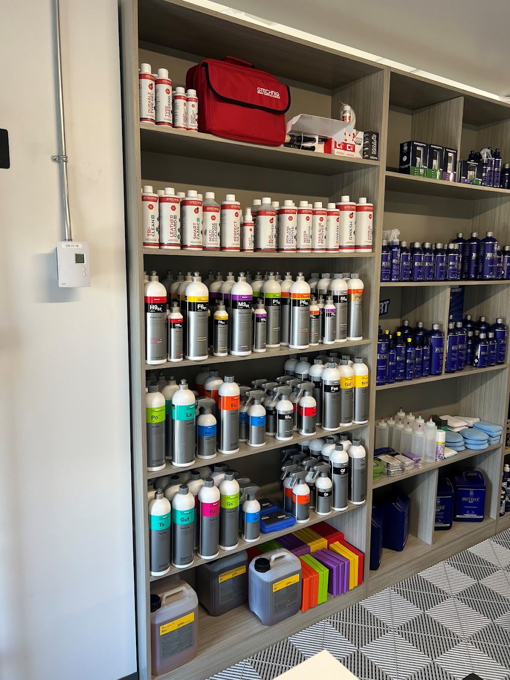 S-Thétik La Boutik | 3305 Av. de la Gare local 117, Mascouche, QC J7K 0X7, Canada | Phone: (514) 774-4555