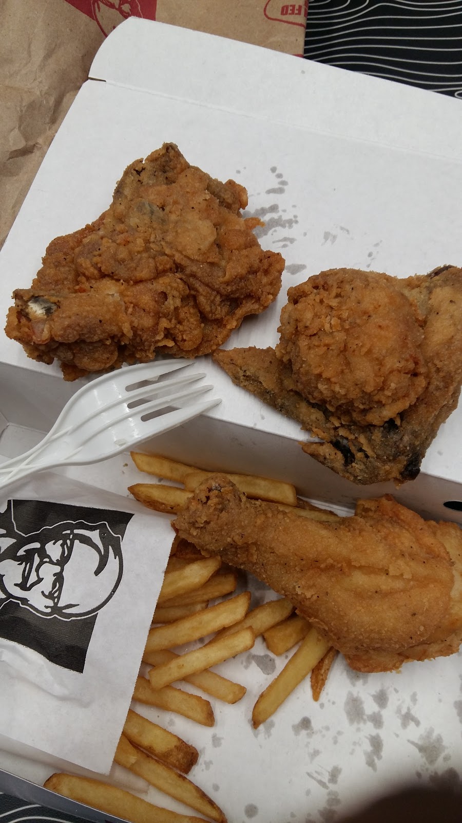 KFC | 9100 Jane St, Concord, ON L4K 0A4, Canada | Phone: (905) 738-2001