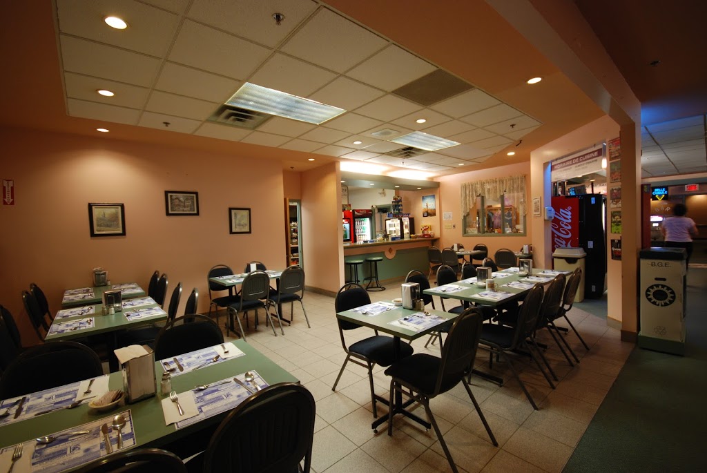 Salon de Quilles La Place | 4565 Boulevard Saint-Joseph, Saint-Nicéphore, QC J2A 1B4, Canada | Phone: (819) 472-1181
