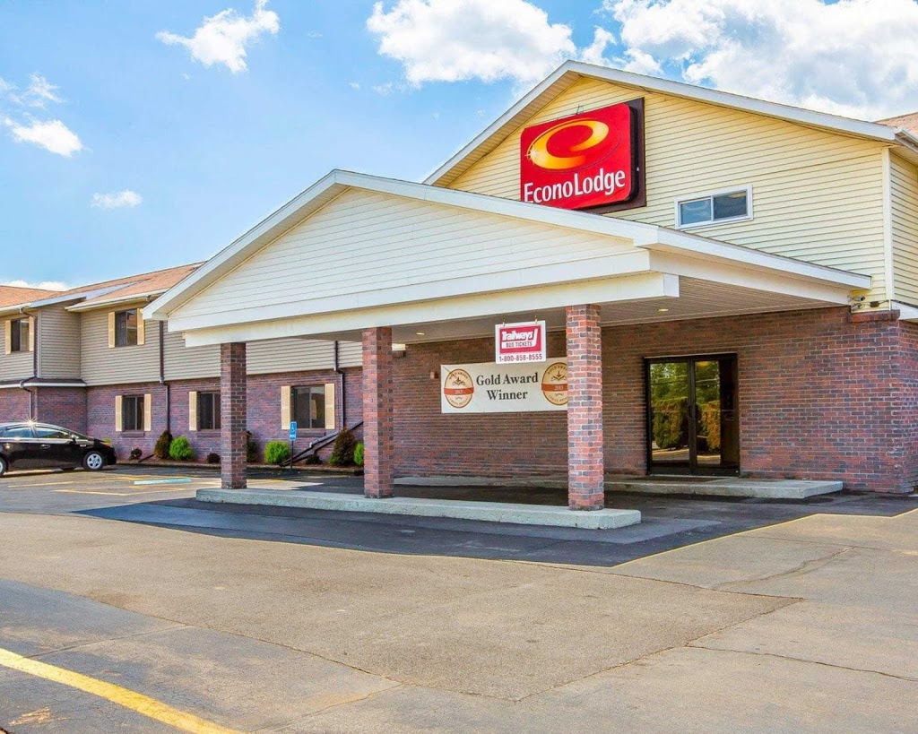 Econo Lodge Massena Hwy 37 | 15054 NY-37, Massena, NY 13662, USA | Phone: (315) 764-0246