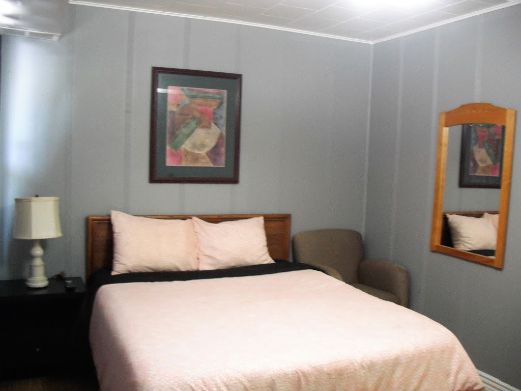 Eastwood Motel | 685806 Oxford 2, Woodstock, ON N4S 7V9, Canada | Phone: (519) 467-5341