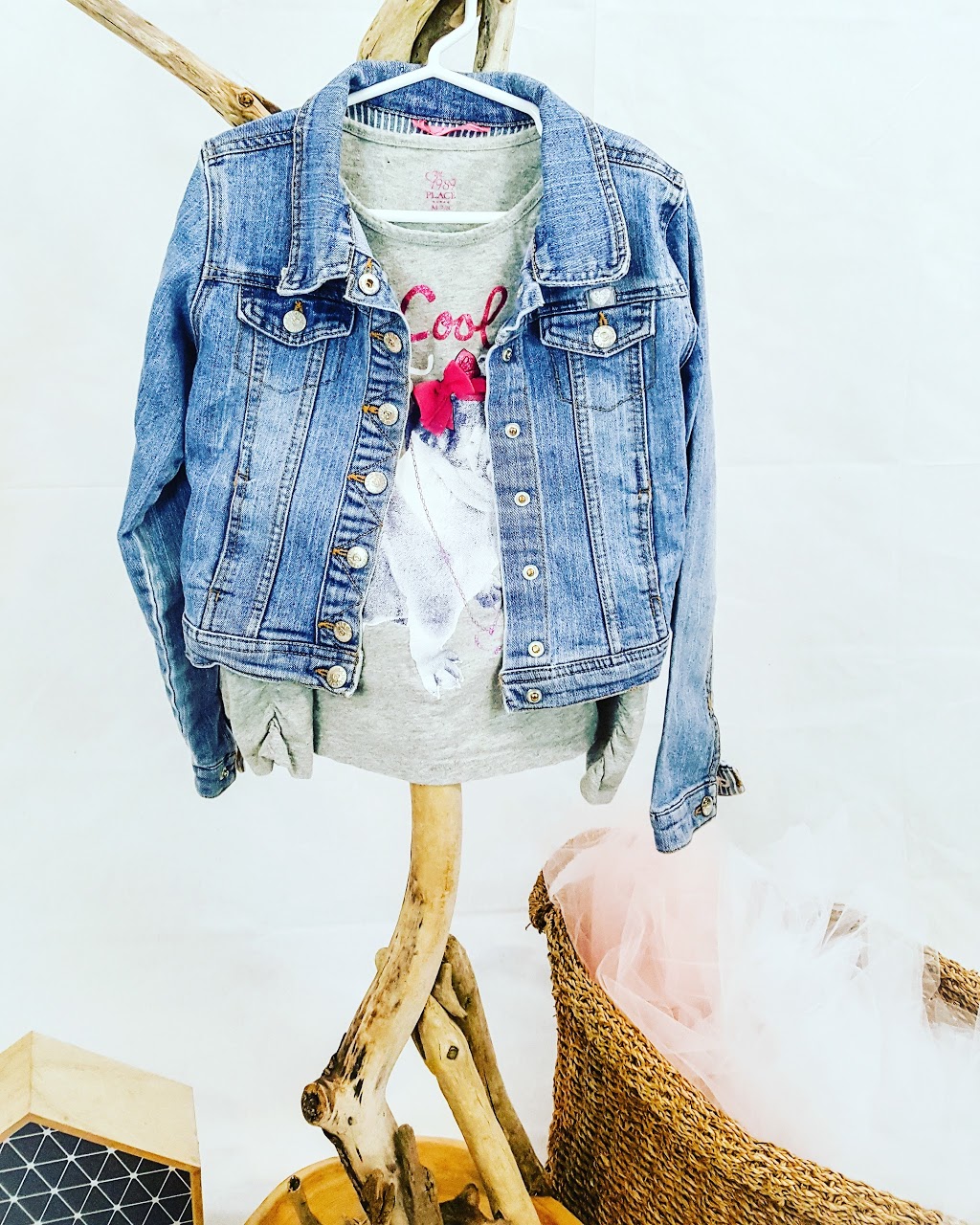 Vestiaireandco | 3047 Chemin Montpetit, Magog, QC J1X 5R9, Canada | Phone: (450) 330-1598