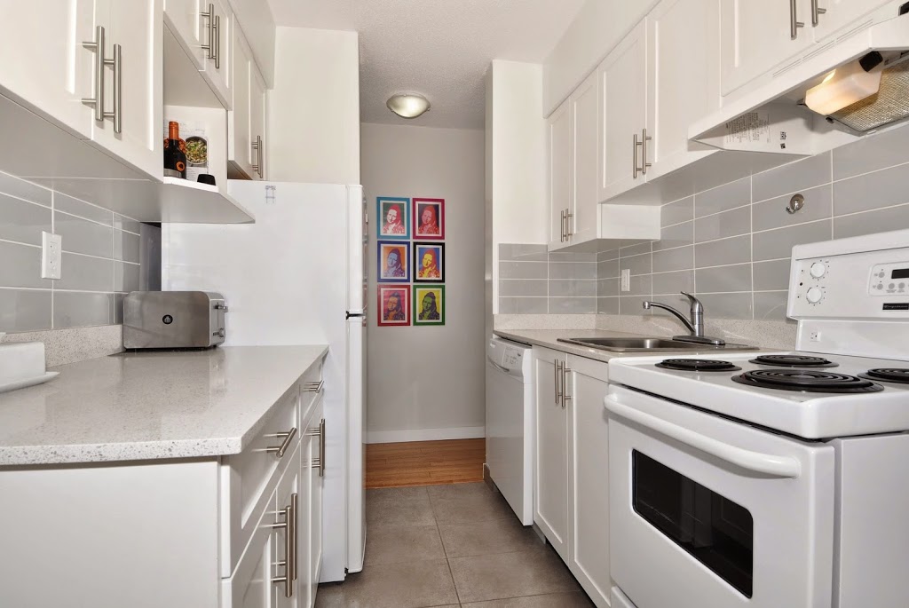 Seaside Plaza Rental Apartments | 2324 W 1st Ave, Vancouver, BC V6K 1G3, Canada | Phone: (604) 738-2590