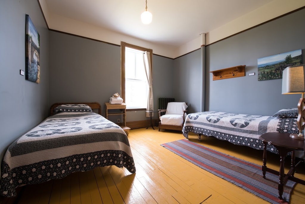 Resto-Gîte Le Lutin Marmiton | 2410 Ave Principale, Saint-Élie-de-Caxton, QC G0X 2N0, Canada | Phone: (819) 221-2150