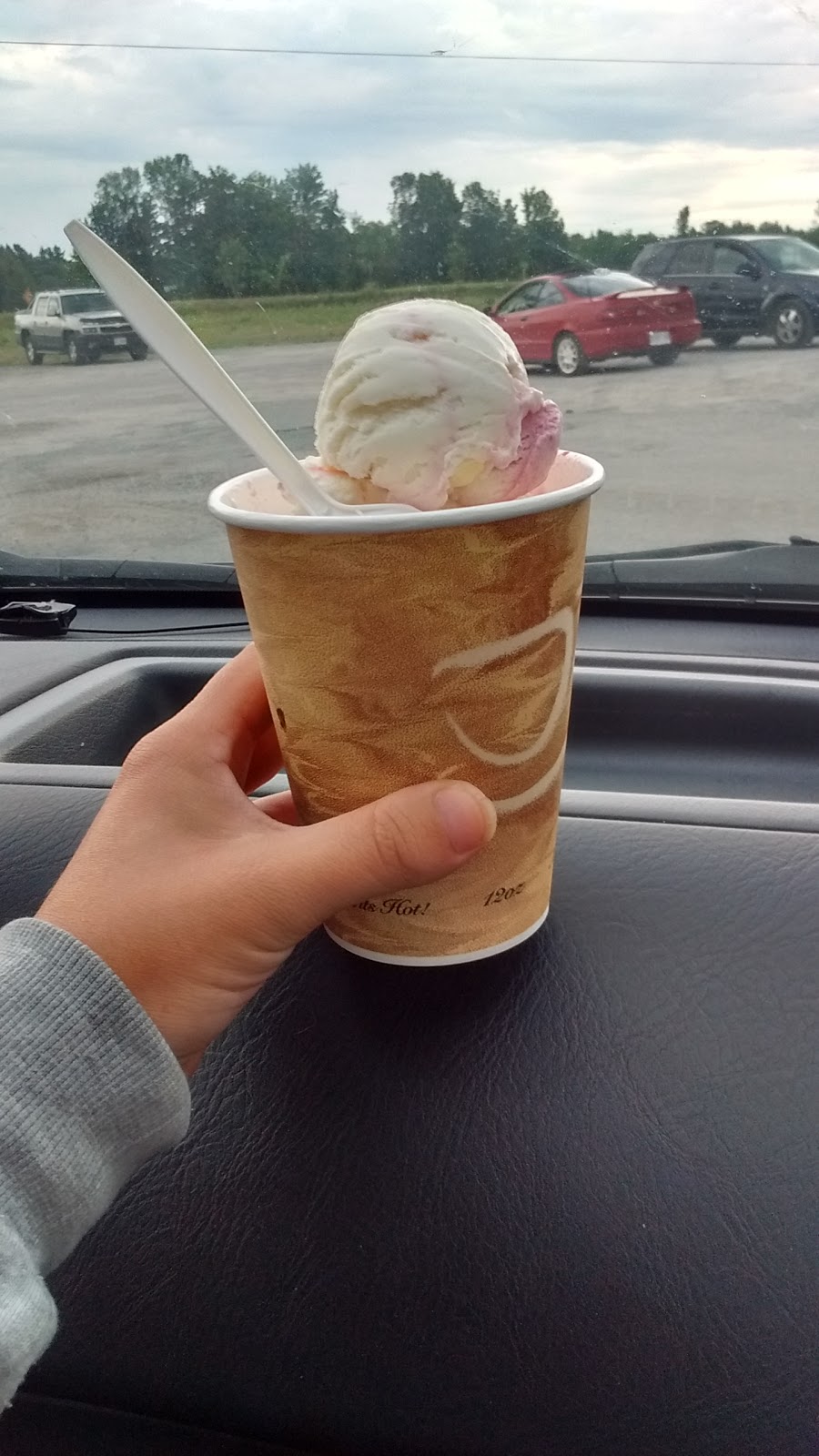 Flynns Store | 29 County 507 Rd, Buckhorn, ON K0L 1J0, Canada | Phone: (705) 657-8621