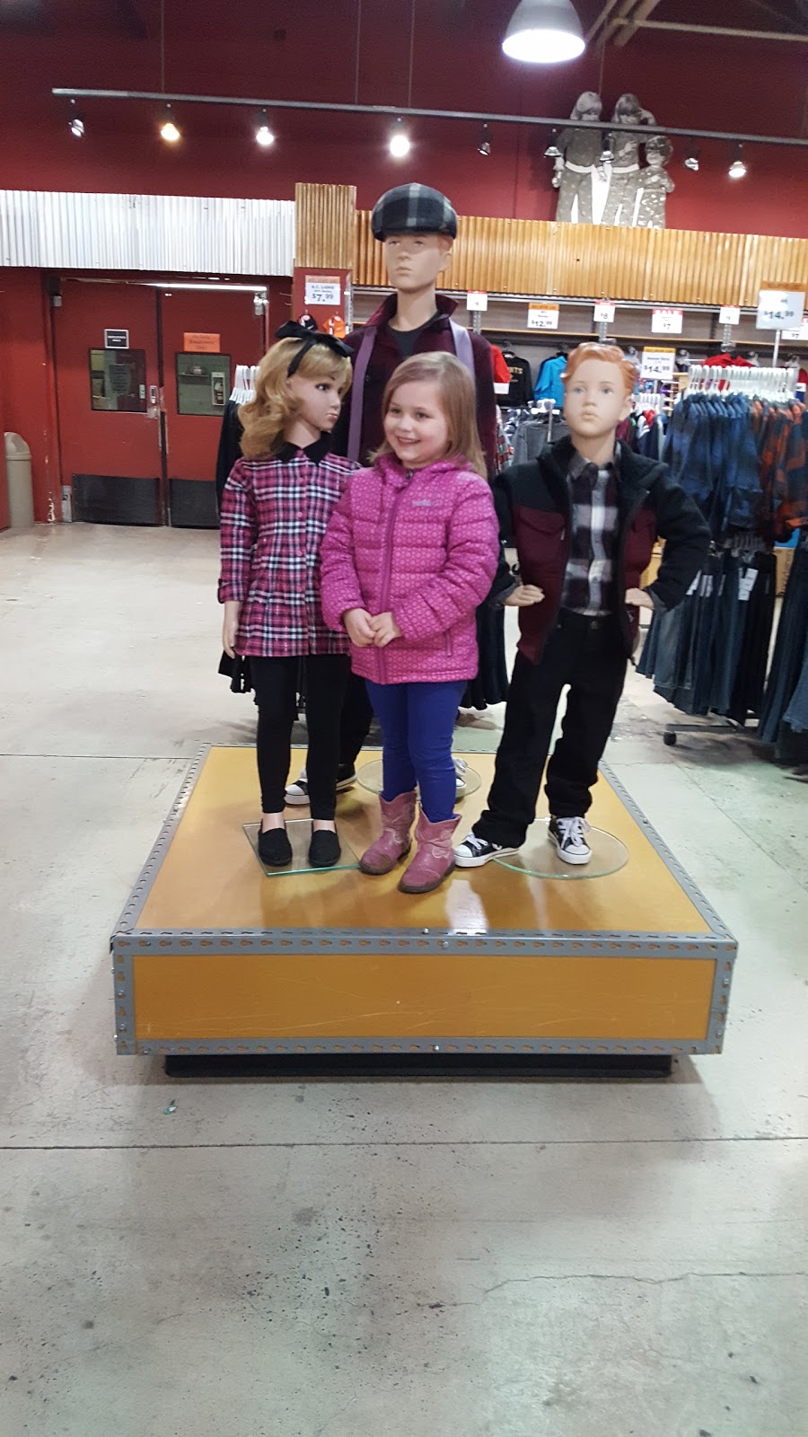 Army & Navy Dept. Stores - Langley | 5501 204 St #100 #100, Langley City, BC V3A 5N8, Canada | Phone: (604) 514-1774