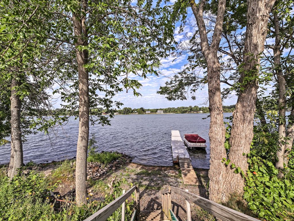 West Shores Cabins | 888 US-2, North Hero, VT 05474, USA | Phone: (802) 372-8832