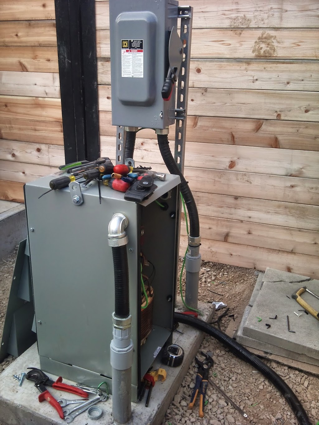 All Power Electric | 602 Burnhamthorpe Rd, Etobicoke, ON M9C 2Y5, Canada | Phone: (416) 616-3405
