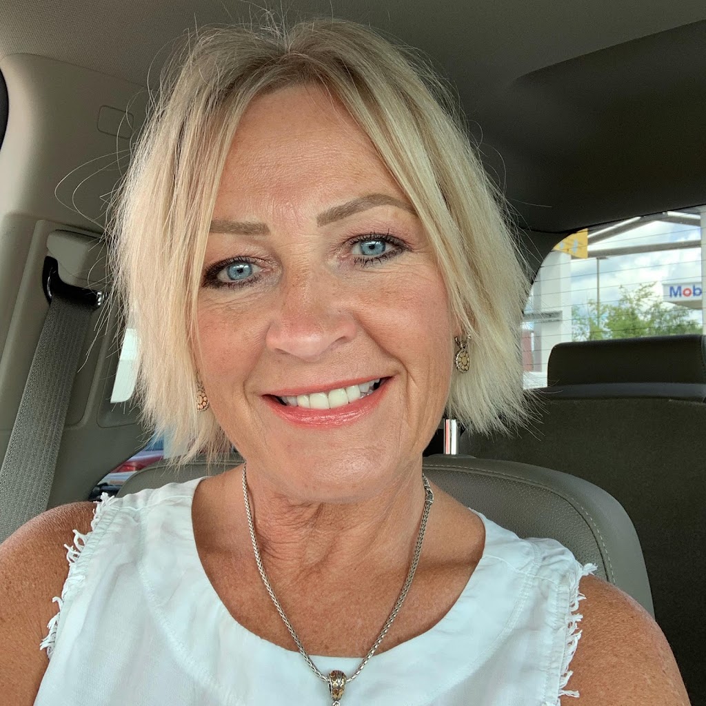 Mary Myck Digital Business Owner Sherwood Park Alberta | 65 Ridgemont Crescent, Sherwood Park, AB T8A 5N3, Canada | Phone: (587) 920-3006