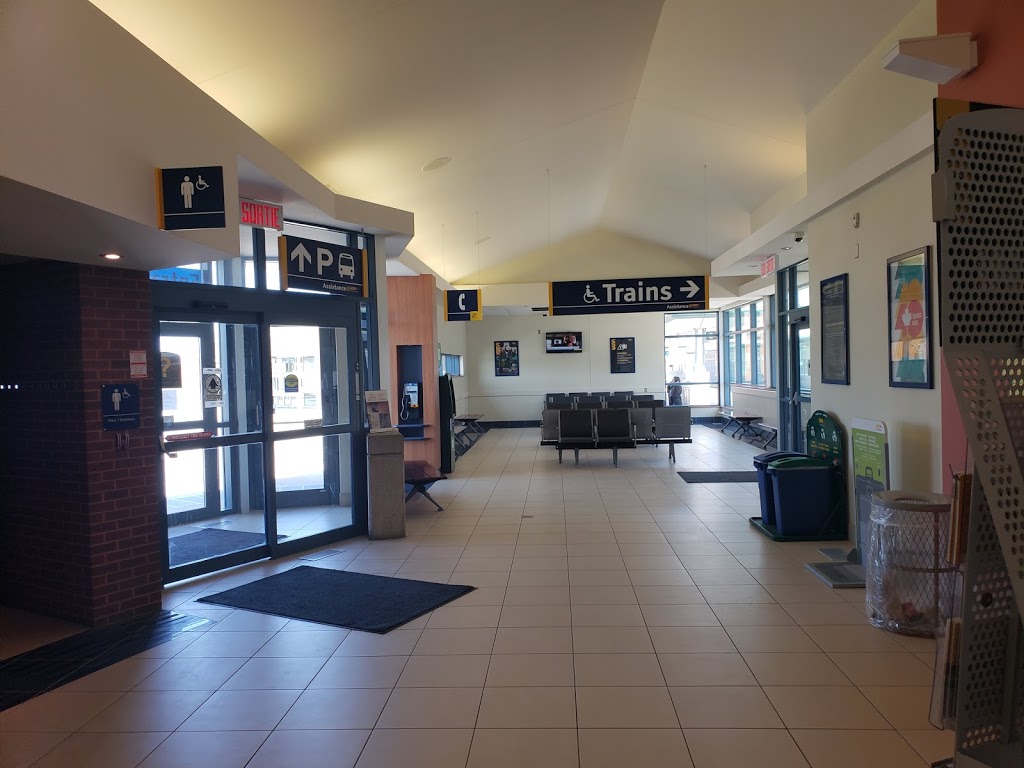 VIA Rail Canada Oakville Station | Oakville, ON L6J 2W6, Canada | Phone: (888) 842-7245