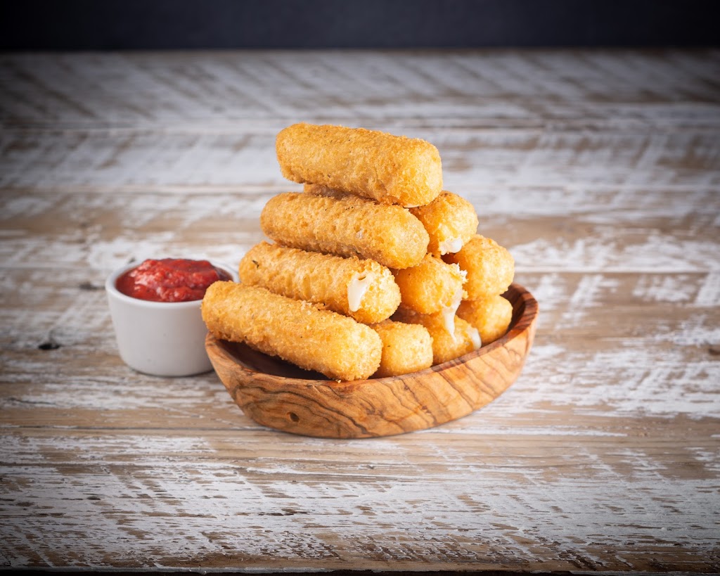 Burgerhaus | Lees Ave, Ottawa, ON K1S 5J6, Canada | Phone: (613) 569-6969