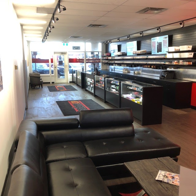 EZ-Vape Riverbend | 564 Riverbend Square NW, Edmonton, AB T6R 2E3, Canada | Phone: (780) 250-1320