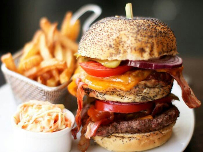 Union Burger | 4188 Living Arts Dr #1, Mississauga, ON L5B 0H7, Canada | Phone: (905) 276-4695