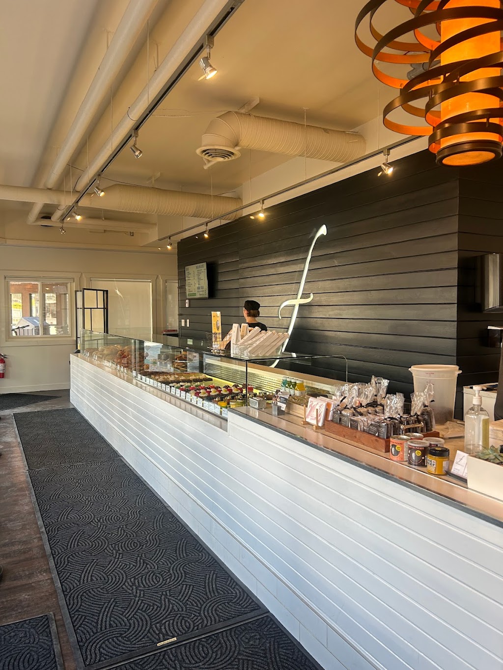 Le fournil Bakery | 101-1205 Bow Valley Trail, Canmore, AB T1W 1P5, Canada | Phone: (403) 675-5005