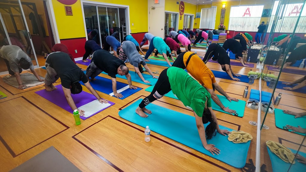 Indian Yoga & Meditation Centre | 5 Brisdale Dr #209, Brampton, ON L7A 0S9, Canada | Phone: (905) 866-2485