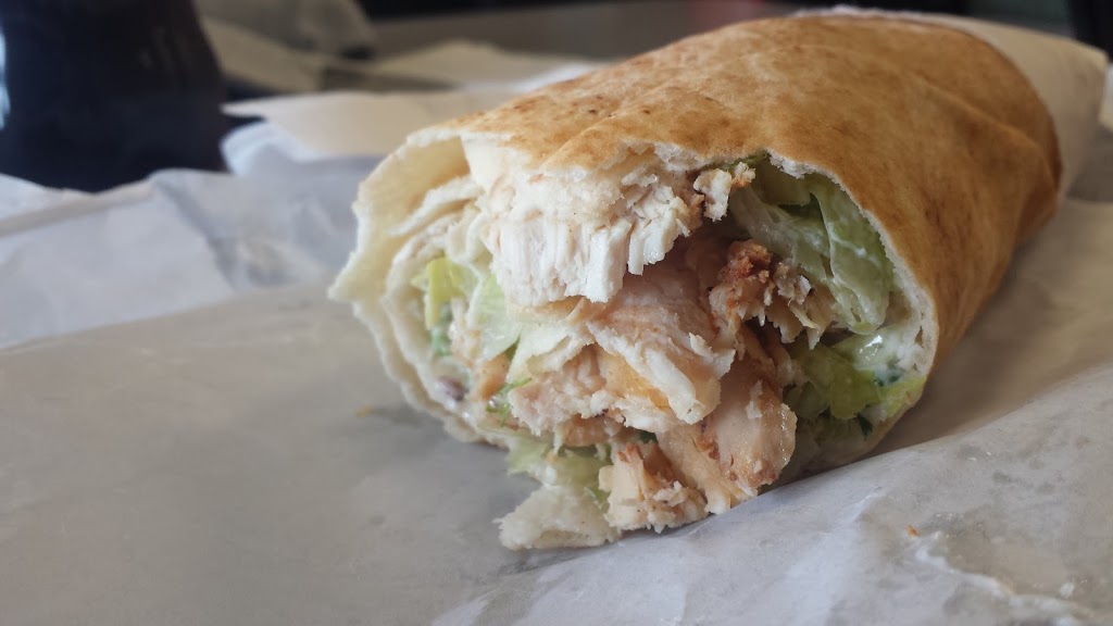 Restaurant Shawarma Leoni | 425 Bd la Vérendrye E, Gatineau, QC J8R 2W8, Canada | Phone: (819) 663-6006