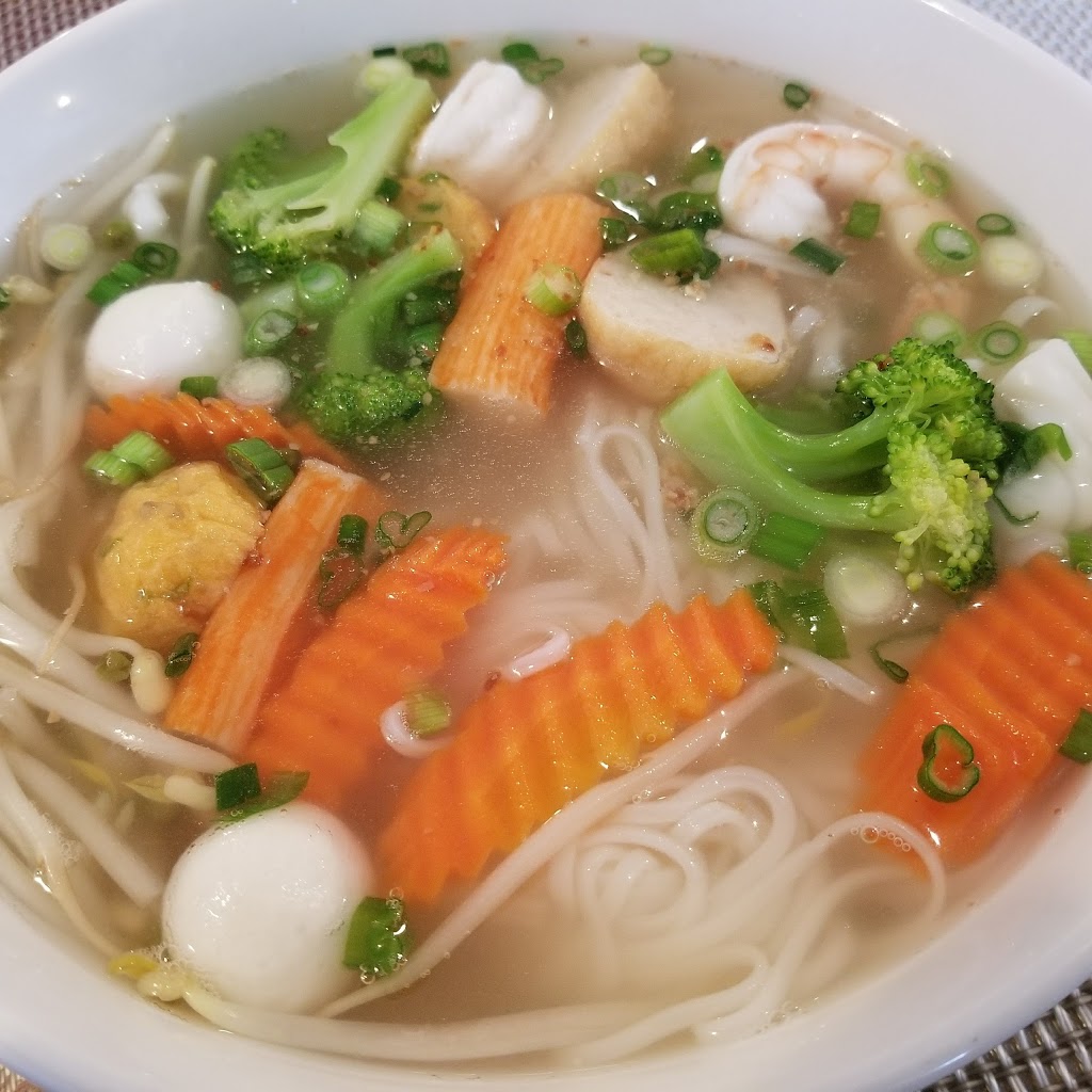 Thai & Lao Spicy | 3155 Boulevard Dagenais O, Laval, QC H7P 1T8, Canada | Phone: (450) 625-9555