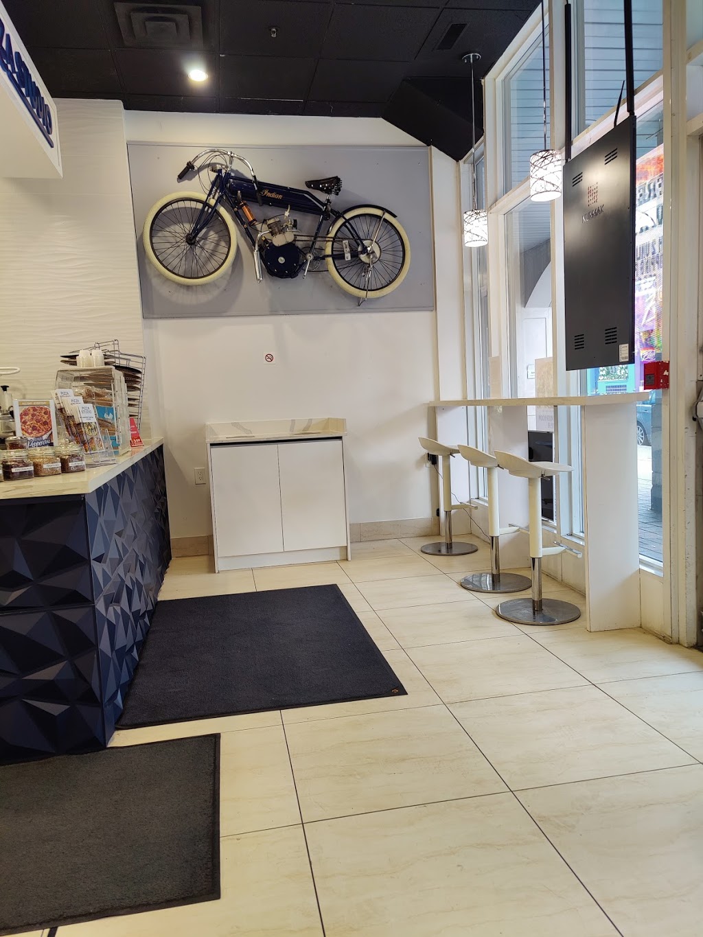 Pizza Studio | 500 Church St Unit 3, Toronto, ON M4Y 2C5, Canada | Phone: (416) 546-3773
