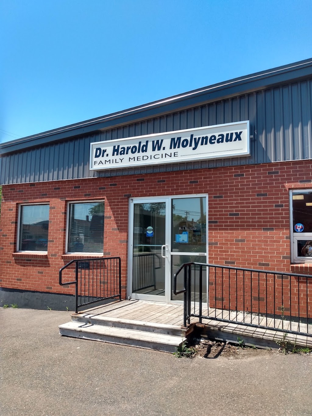 Molyneaux Clinic | 54 Central St, Summerside, PE C1N 3L1, Canada | Phone: (902) 436-7206