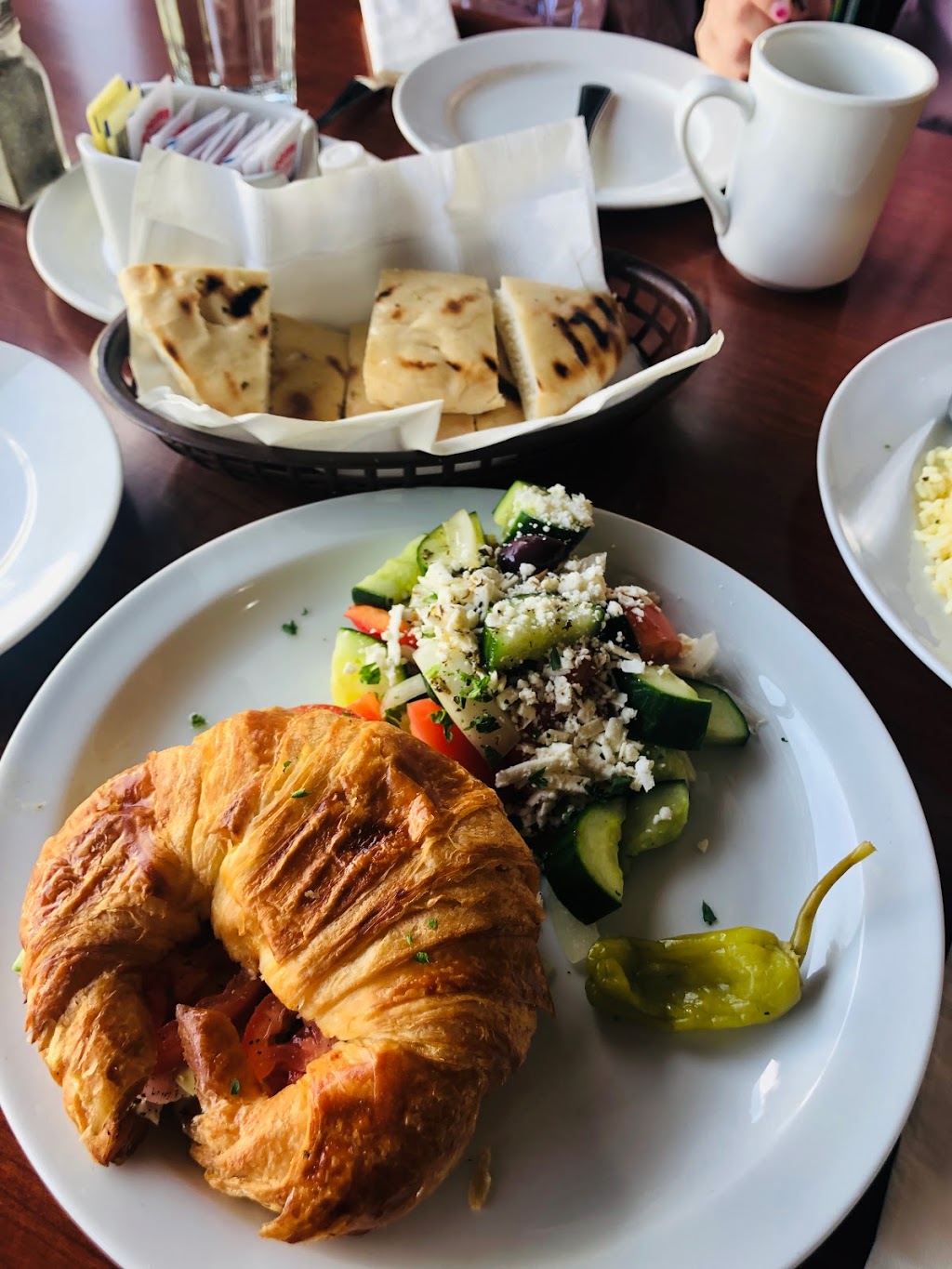 Kisamos Taverna | 3420 Moncton St, Richmond, BC V7E 3A2, Canada | Phone: (604) 277-5626