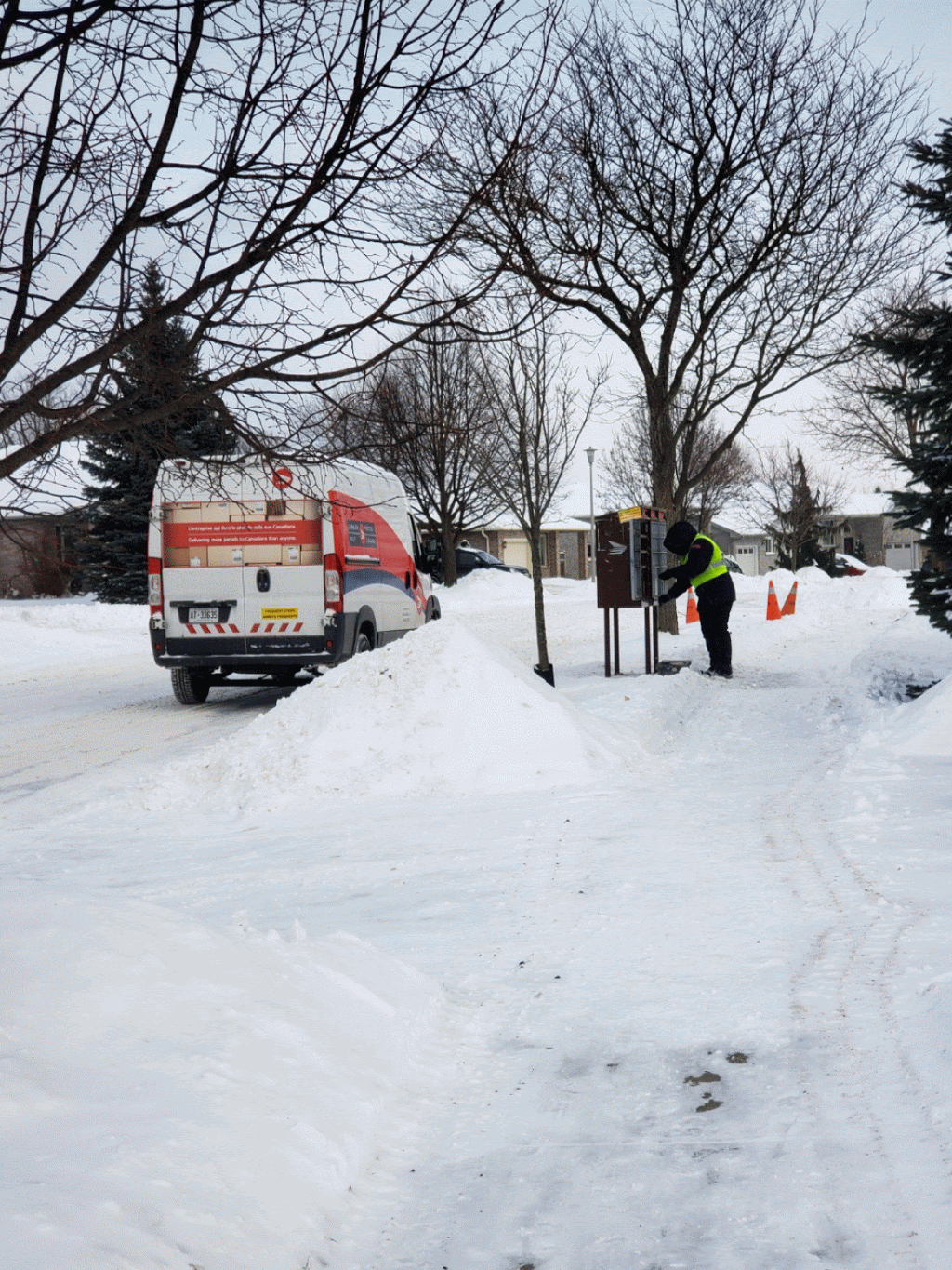 Canada Post | 1118 Adelaide St N, London, ON N5Y 3L0, Canada | Phone: (519) 432-1809