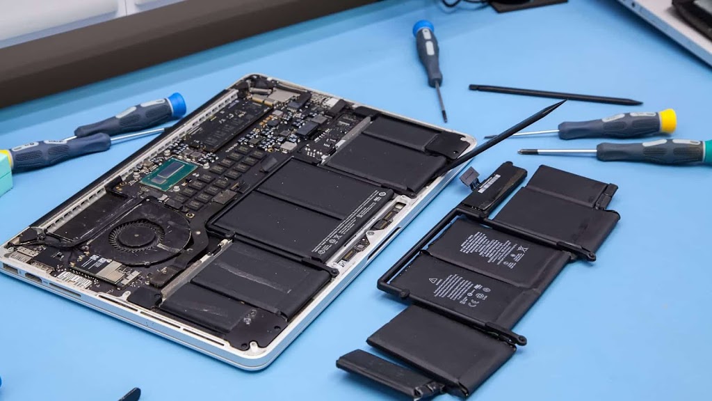 Jackies Macbook repair & Iphone repair | 119 Hillwood St, Markham, ON L6C 3E6, Canada | Phone: (647) 862-6663